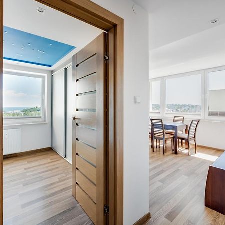Apartament Z Widokiem Apartment Gdynia Bagian luar foto